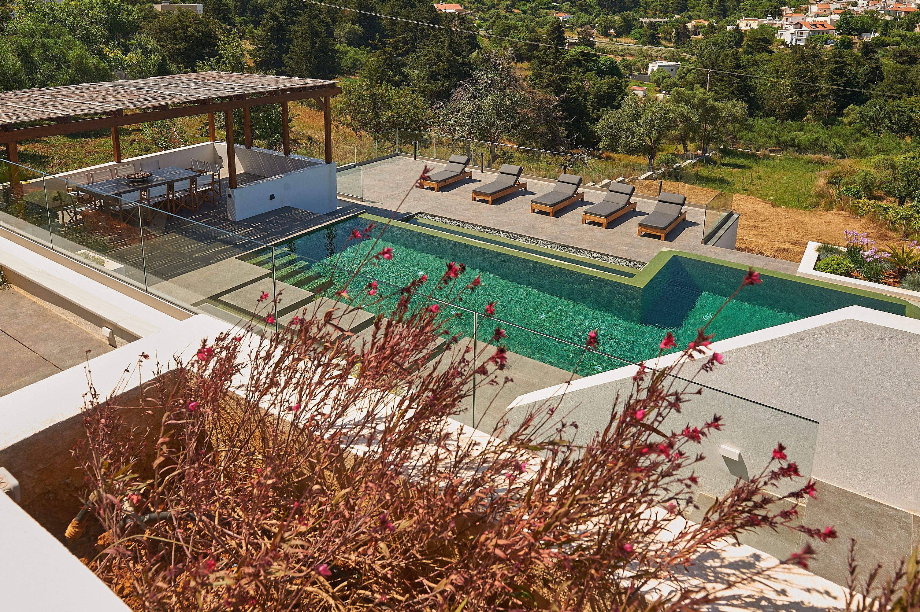 4 story vila with pool