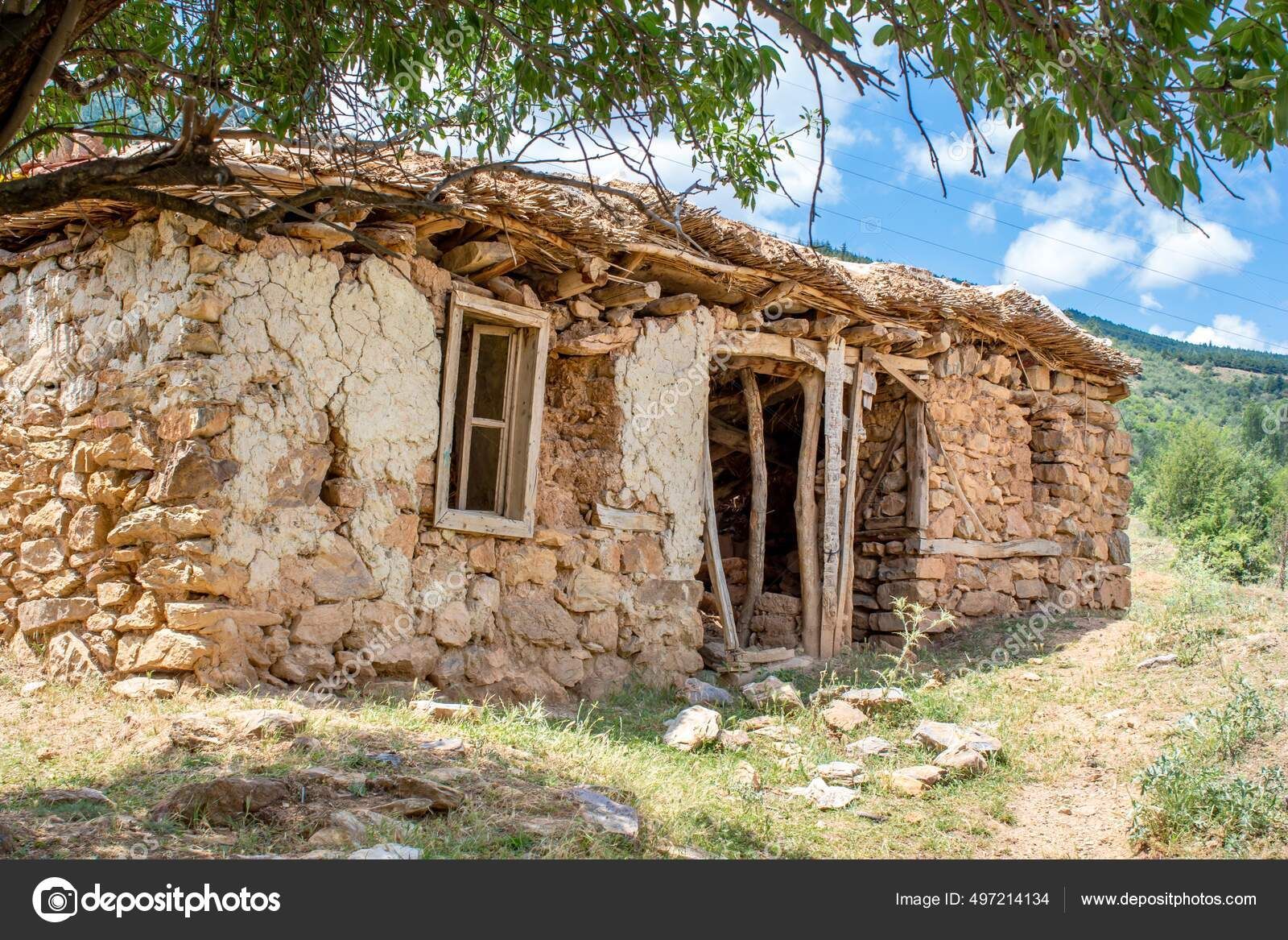 3 story vila with pool